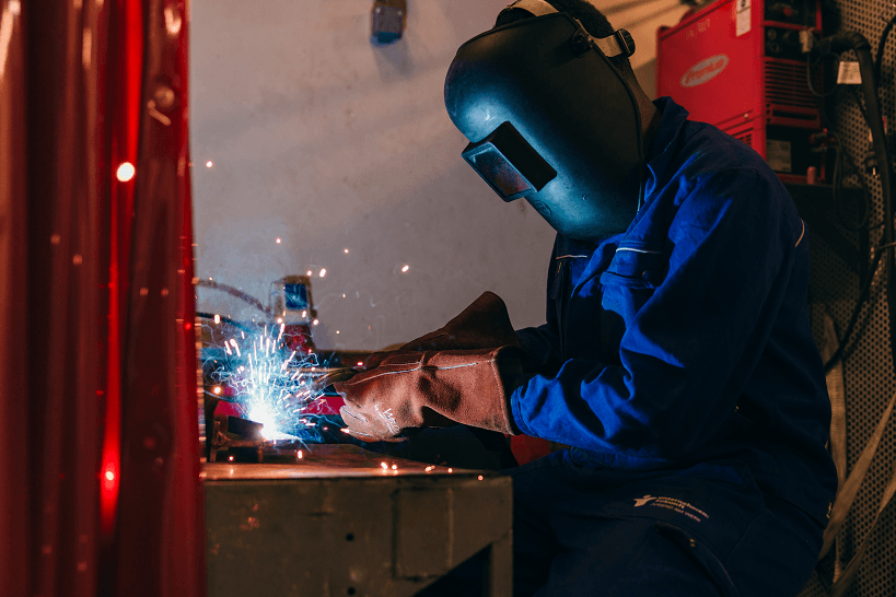 Lehre als Metallberarbeiter:in